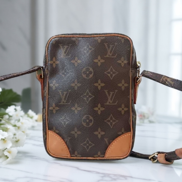 🔥 Louis Vuitton Monogram Danube Crossbody Bag - PRISTINE CONDITION - Year 2000 - Picture 10 of 17
